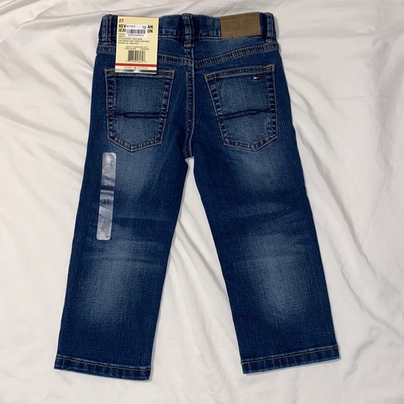 Toddler Tommy Hilfiger Distressed Medium Wash Jeans - Picture 2 of 2